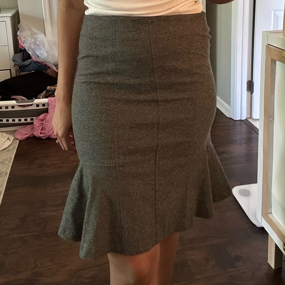 Grey fit, and flare skirt